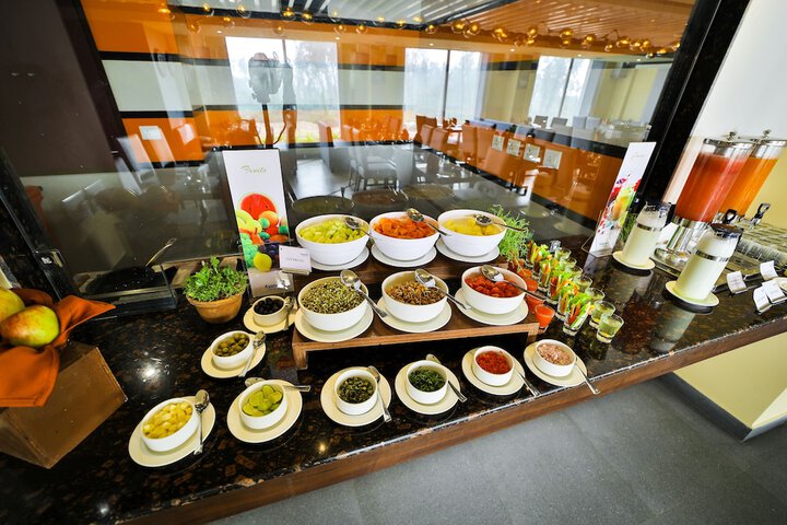 Dining 21 of 25