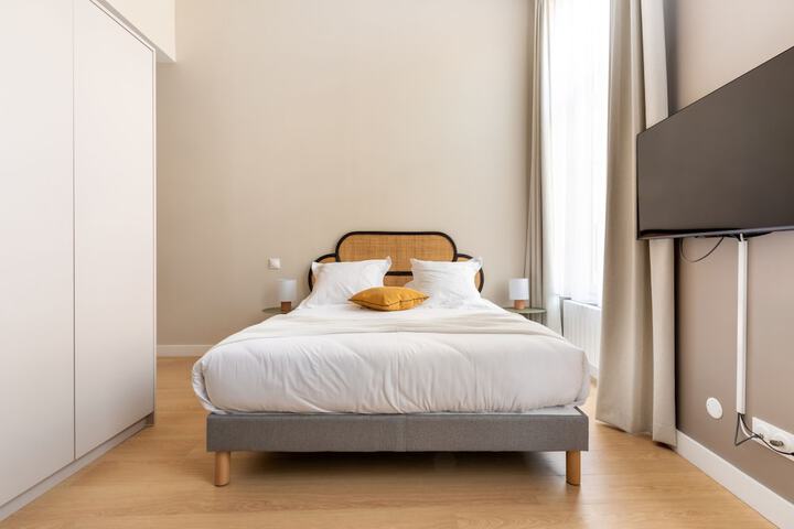 Room 25 of 80