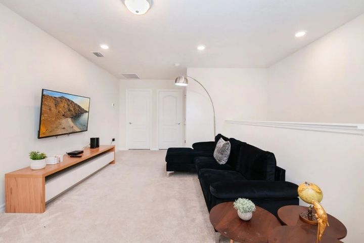 Room 3 of 24