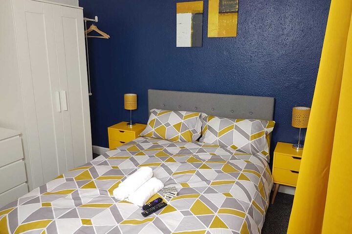 Room 3 of 16