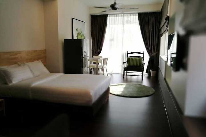 Room 15 of 53