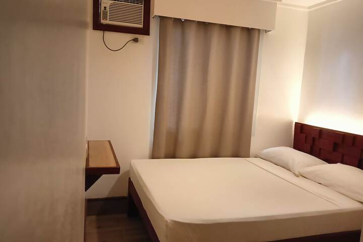 Room 5 of 24