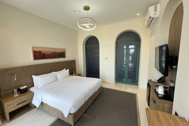 Room 19 of 79