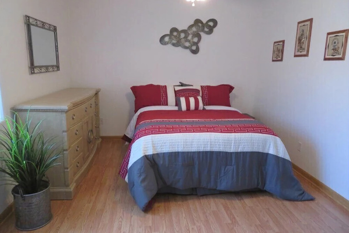 Room 5 of 15