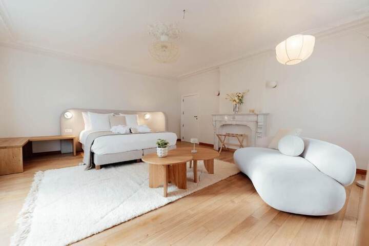 Room 5 of 26