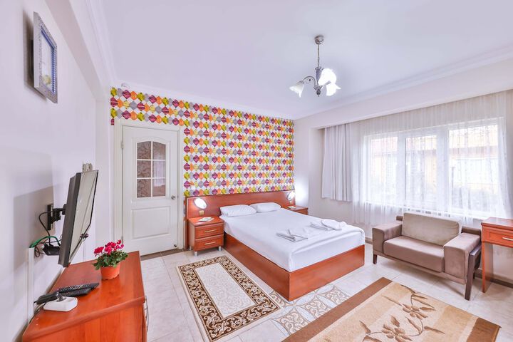Room 5 of 53