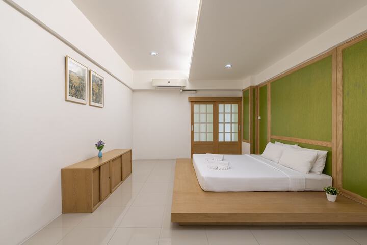 Room 15 of 80