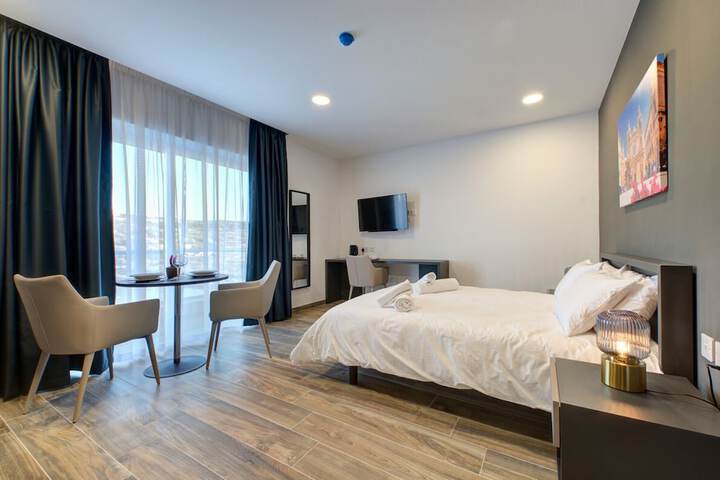 Room 13 of 89