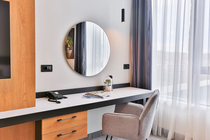 Room 5 of 70