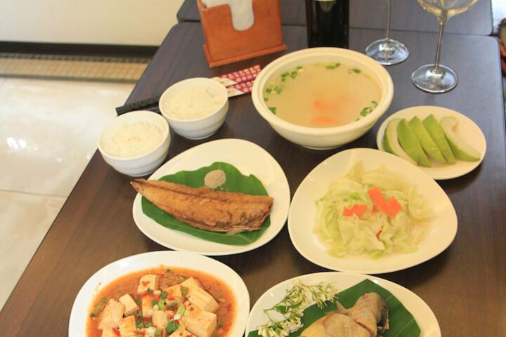 Dining 47 of 64
