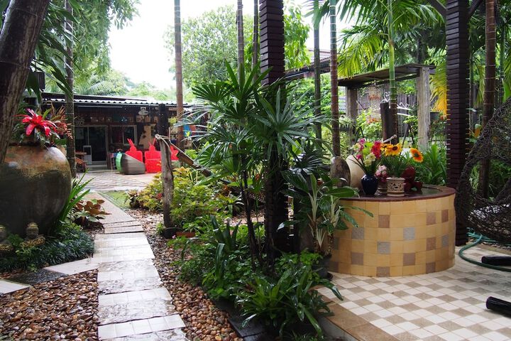 Hotel Exterior 33 of 45