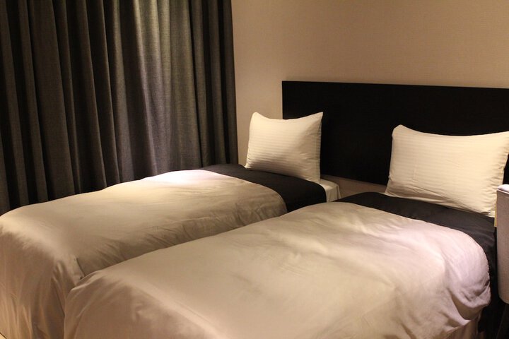 Room 6 of 31