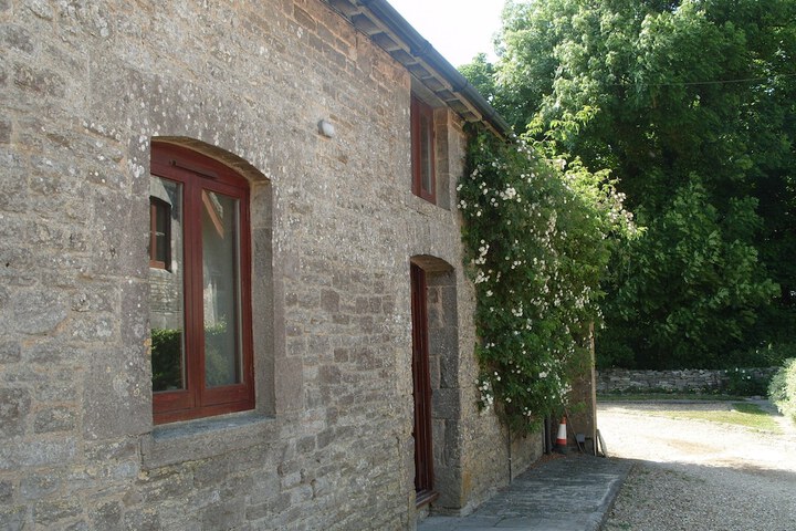 Hotel Exterior 73 of 75