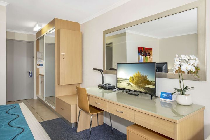 Room 14 of 60