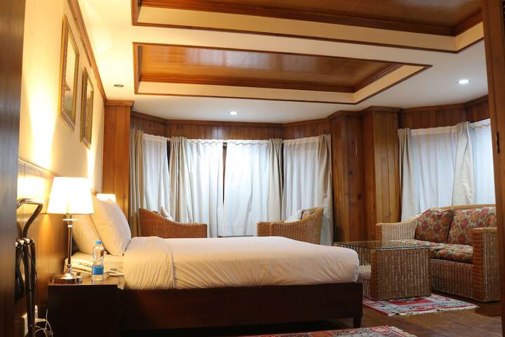 Room 5 of 56