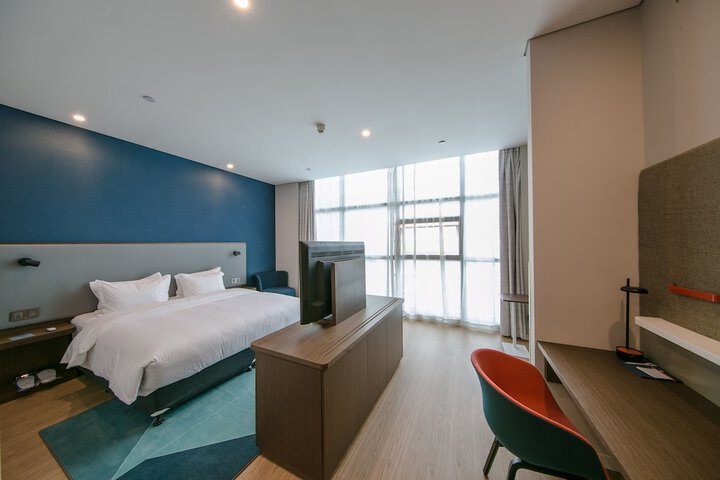 Room 14 of 60