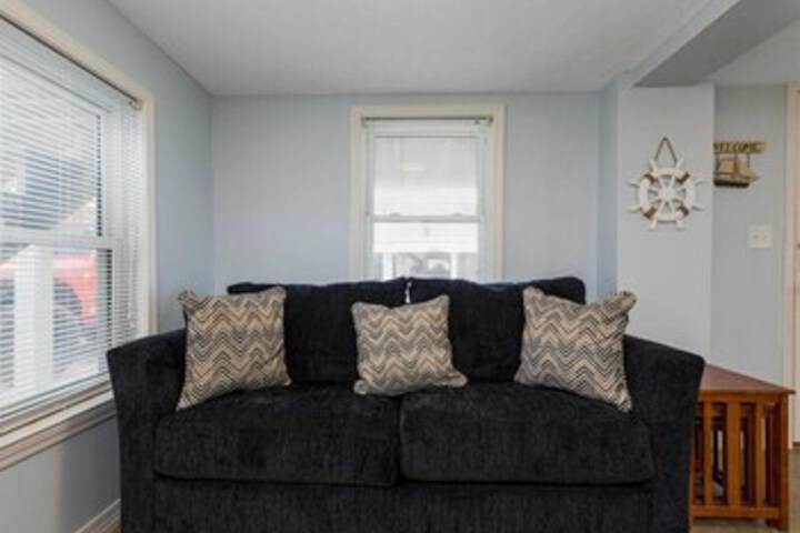 Room 11 of 27