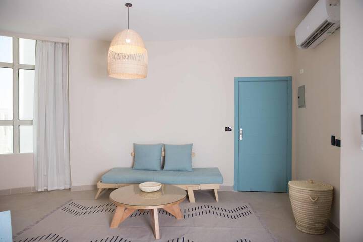 Room 83 of 307