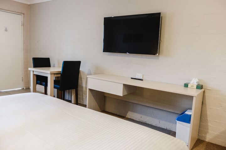 Room 15 of 26