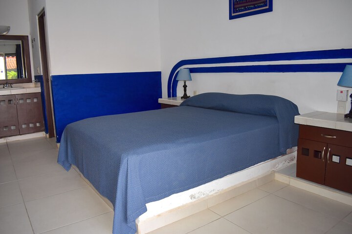 Room 28 of 75