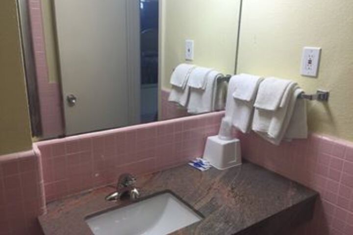 Room 5 of 31