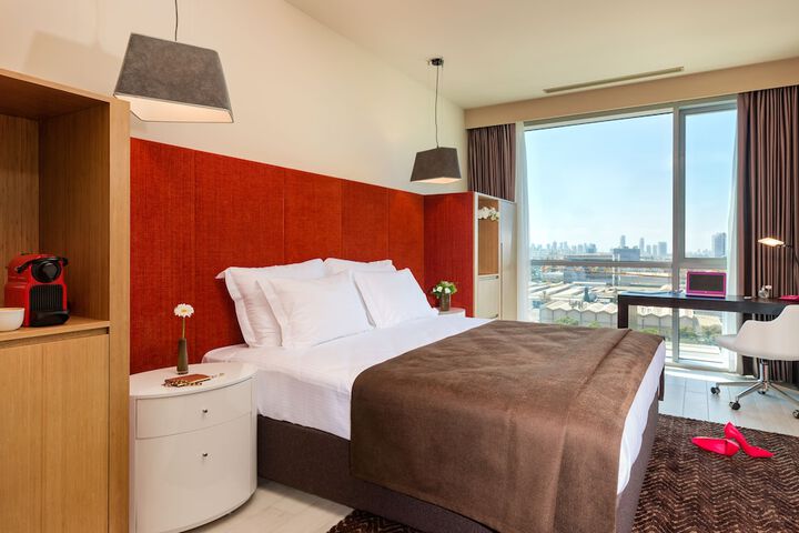 Room 18 of 49