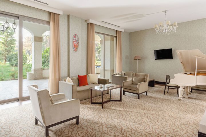 Hotel Interior 6 of 140