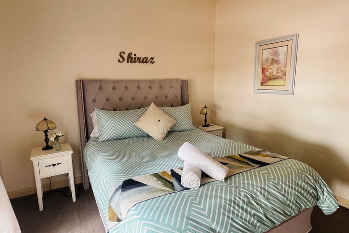 Room 4 of 214