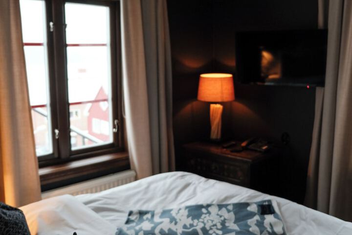 Room 9 of 25