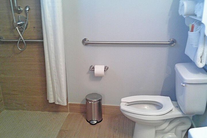 Room 35 of 70
