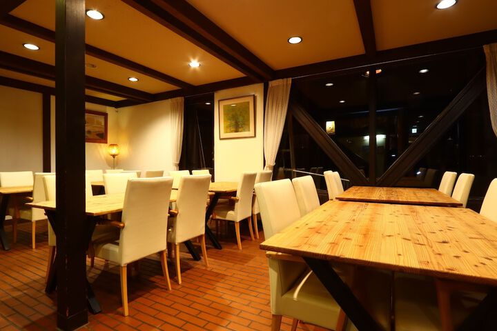 Dining 55 of 110