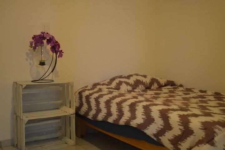 Room 5 of 17