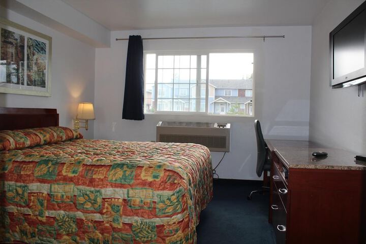 Room 14 of 26