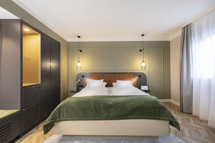 Room 18 of 64