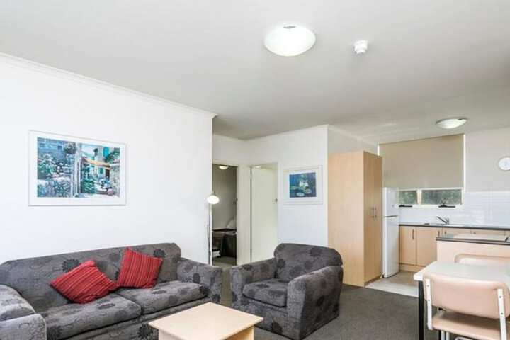 Room 9 of 17