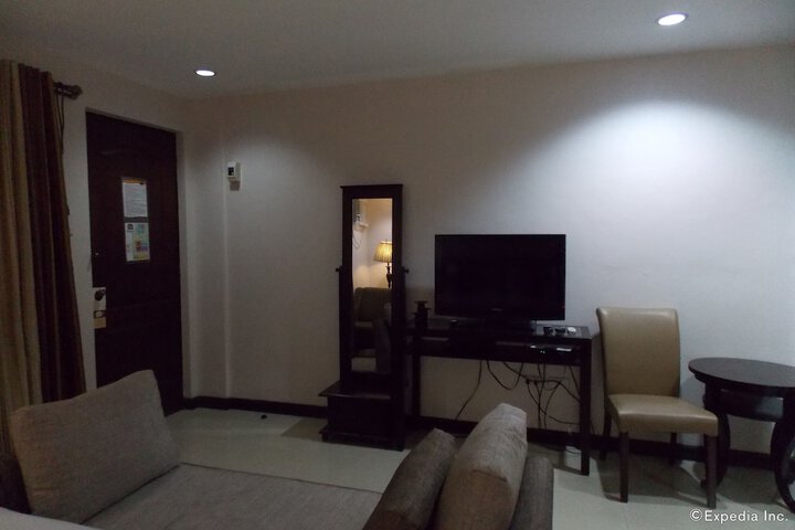 Room 16 of 42