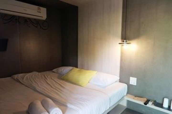 Room 11 of 22