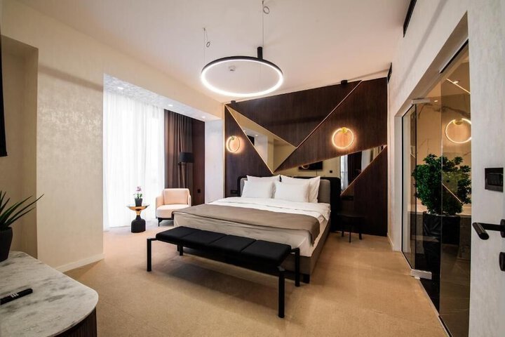Room 3 of 19