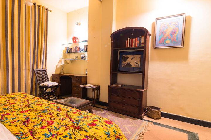 Room 6 of 20