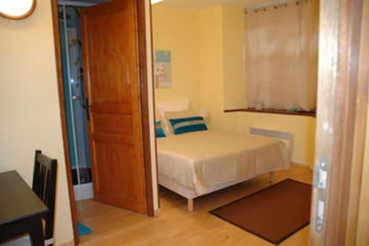 Room 32 of 53