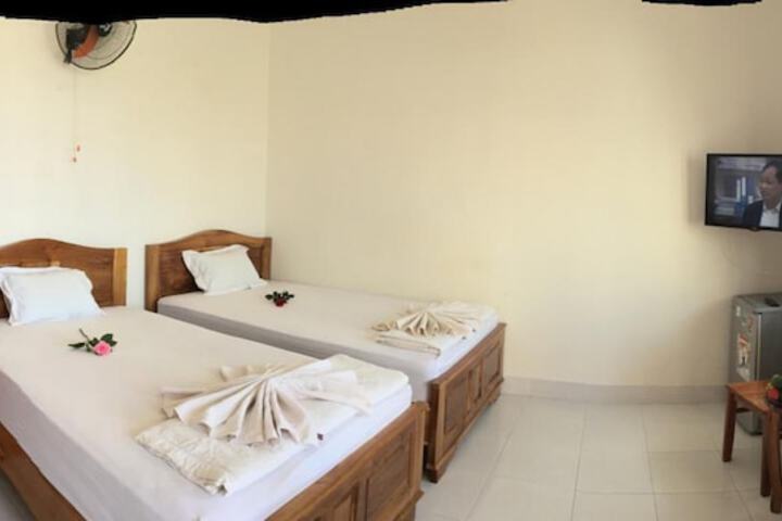 Room 13 of 43