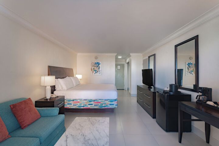 Room 4 of 109