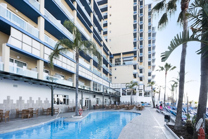 Pools & Facilities