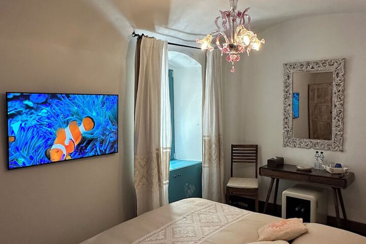 Room 7 of 69