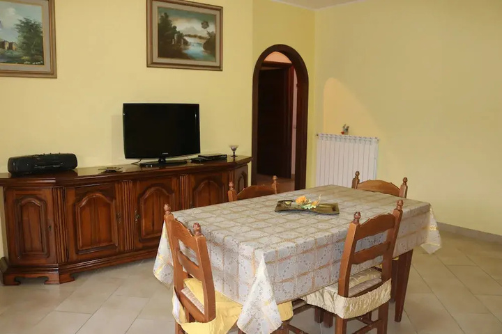 Room 4 of 19