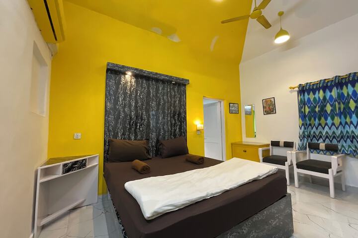 Room 32 of 160