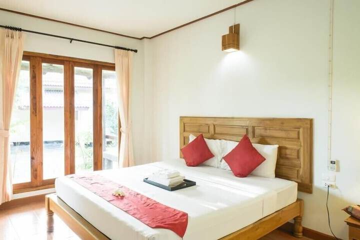 Room 4 of 18