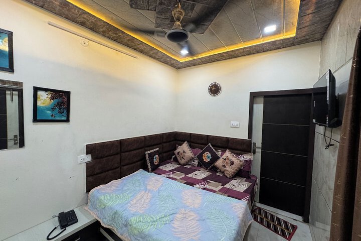 Room 14 of 36