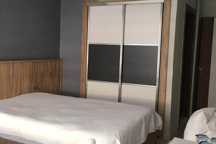 Room 15 of 33