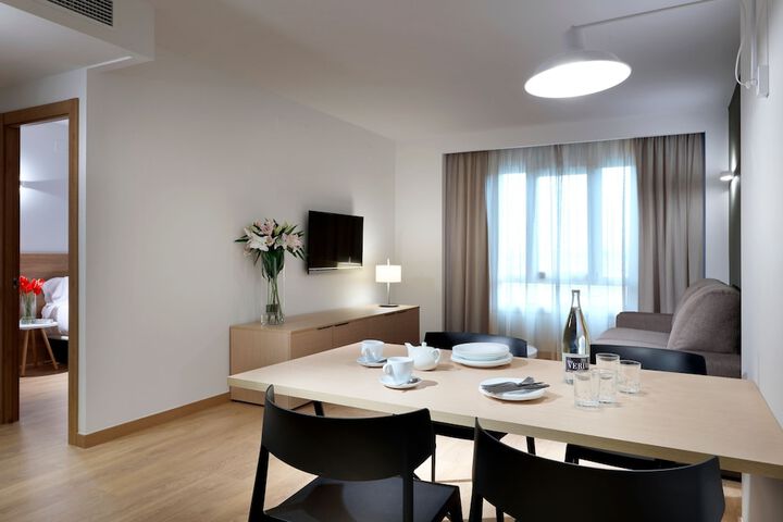 Room 15 of 38